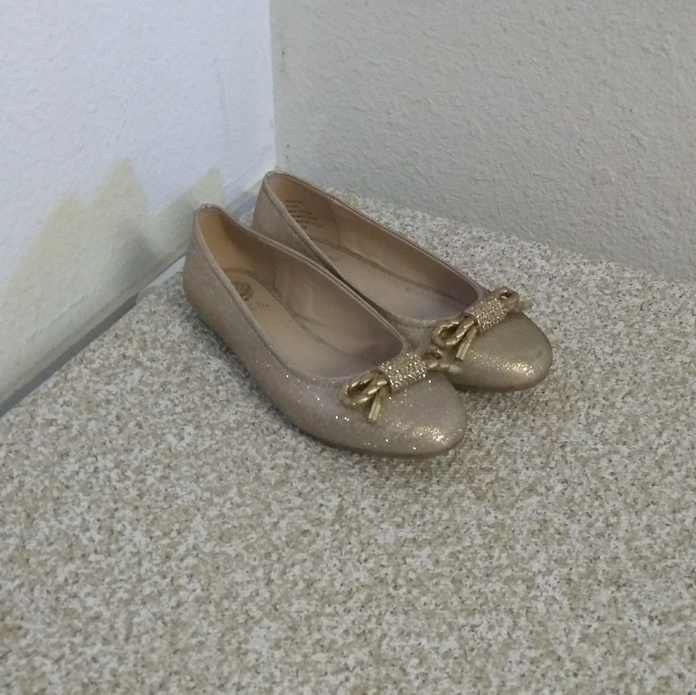 Vince Camuto Sparkle Bow Penelope Kids Flats.